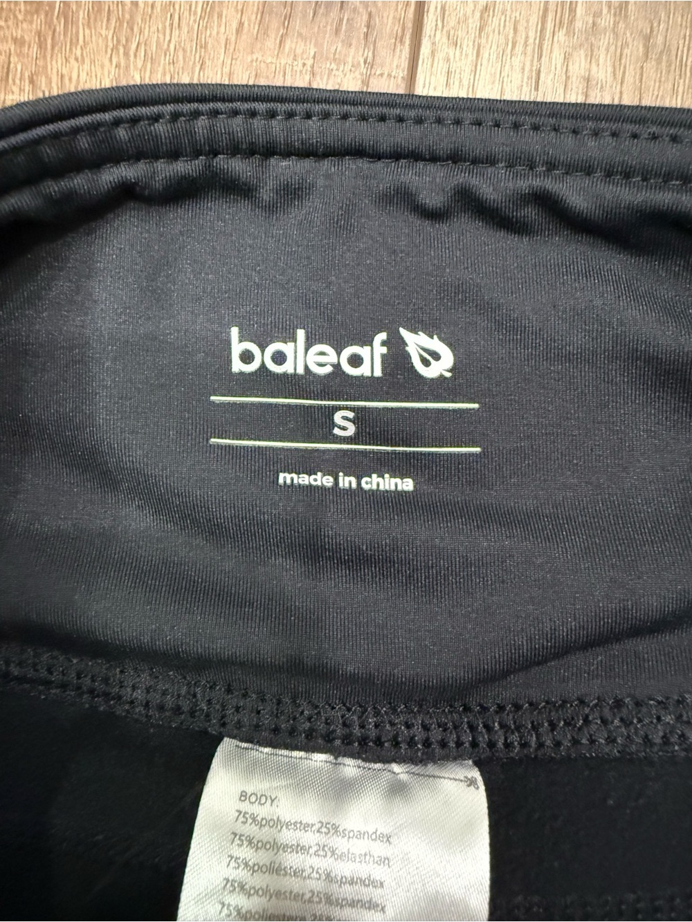 Baleaf Women's Fleece Lined Leggings Black pockets - Picture 2 of 10